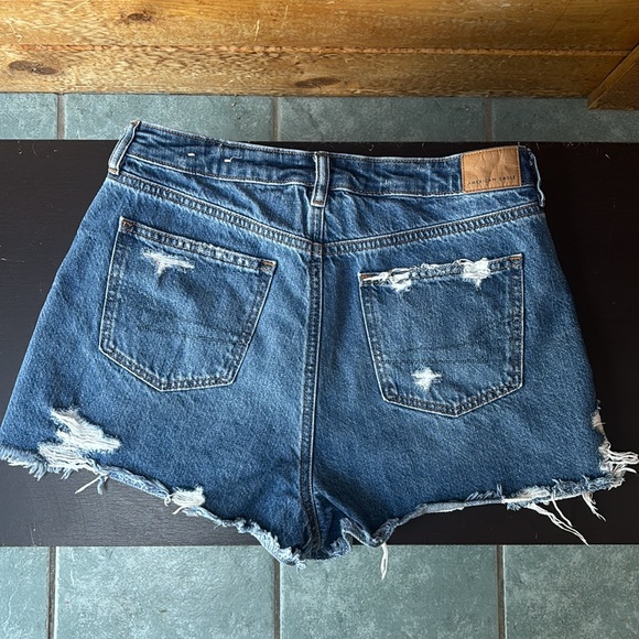 American Eagle Mom Short - size 8 - Picture 2 of 9